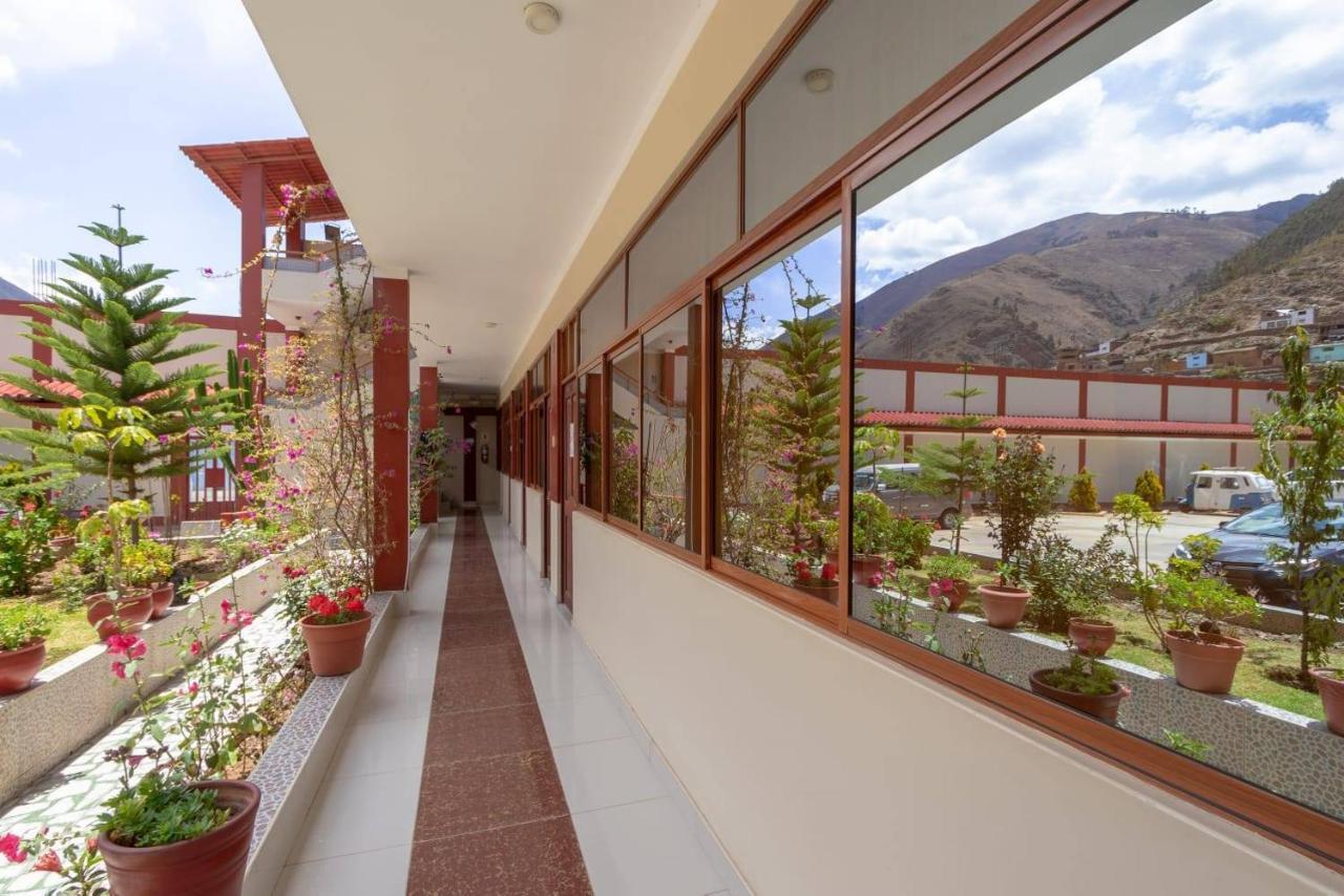 Hotel El Vuelo Del Condor Tarma Exteriör bild